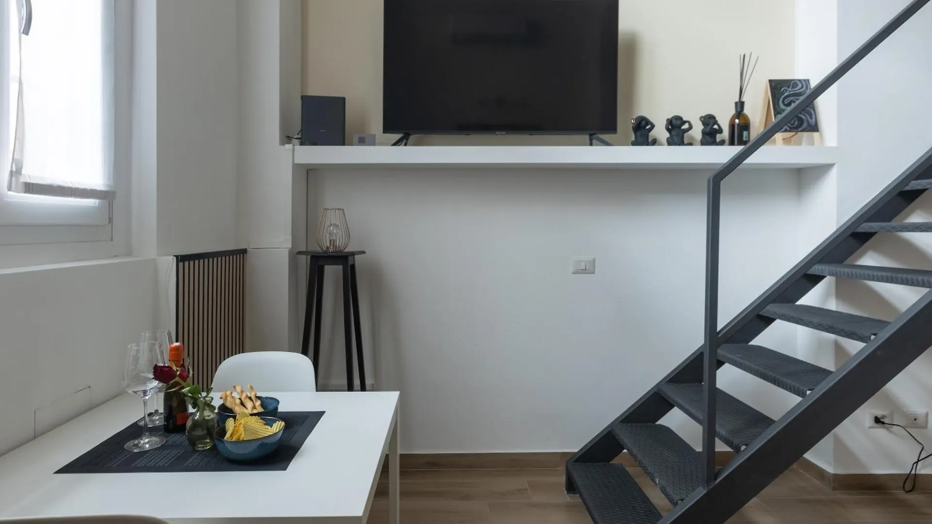 Moderno E Confortevole Loft Tra Navigli E Bocconi Milano 0*,  Italien